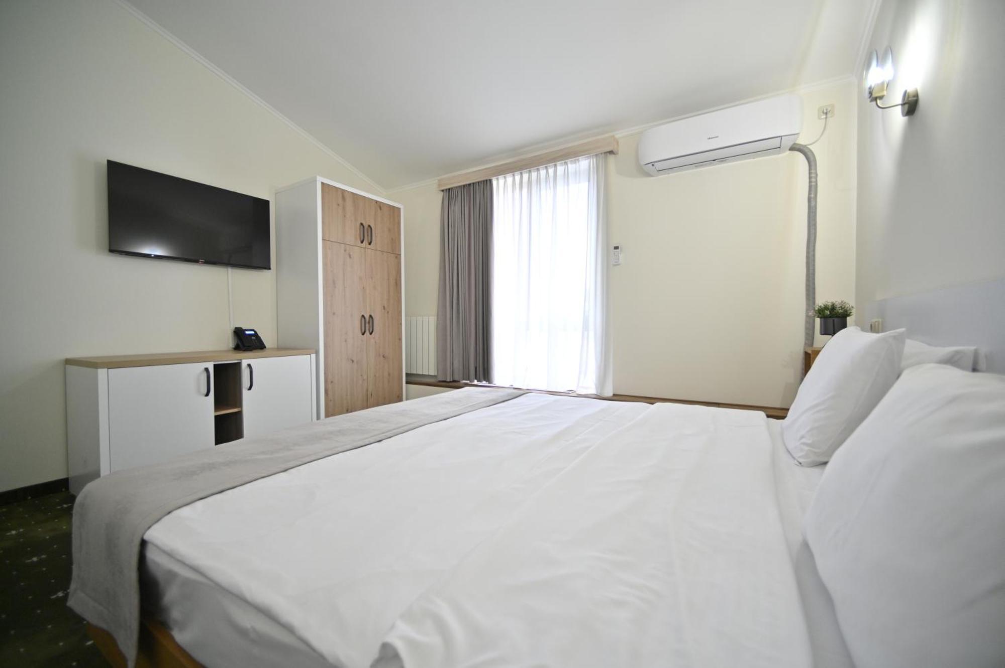 Colette Hotel Yerevan Exterior photo