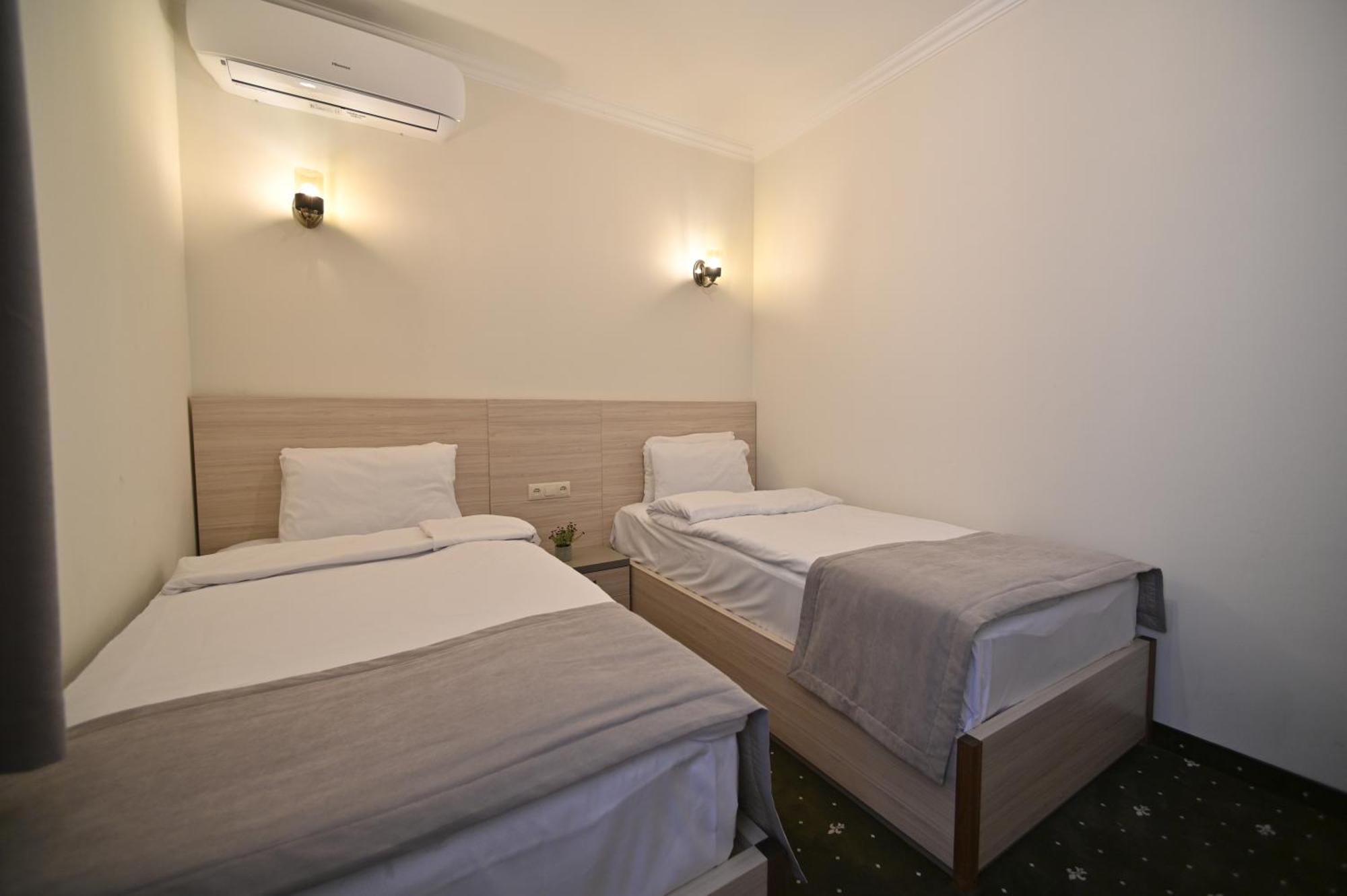 Colette Hotel Yerevan Exterior photo