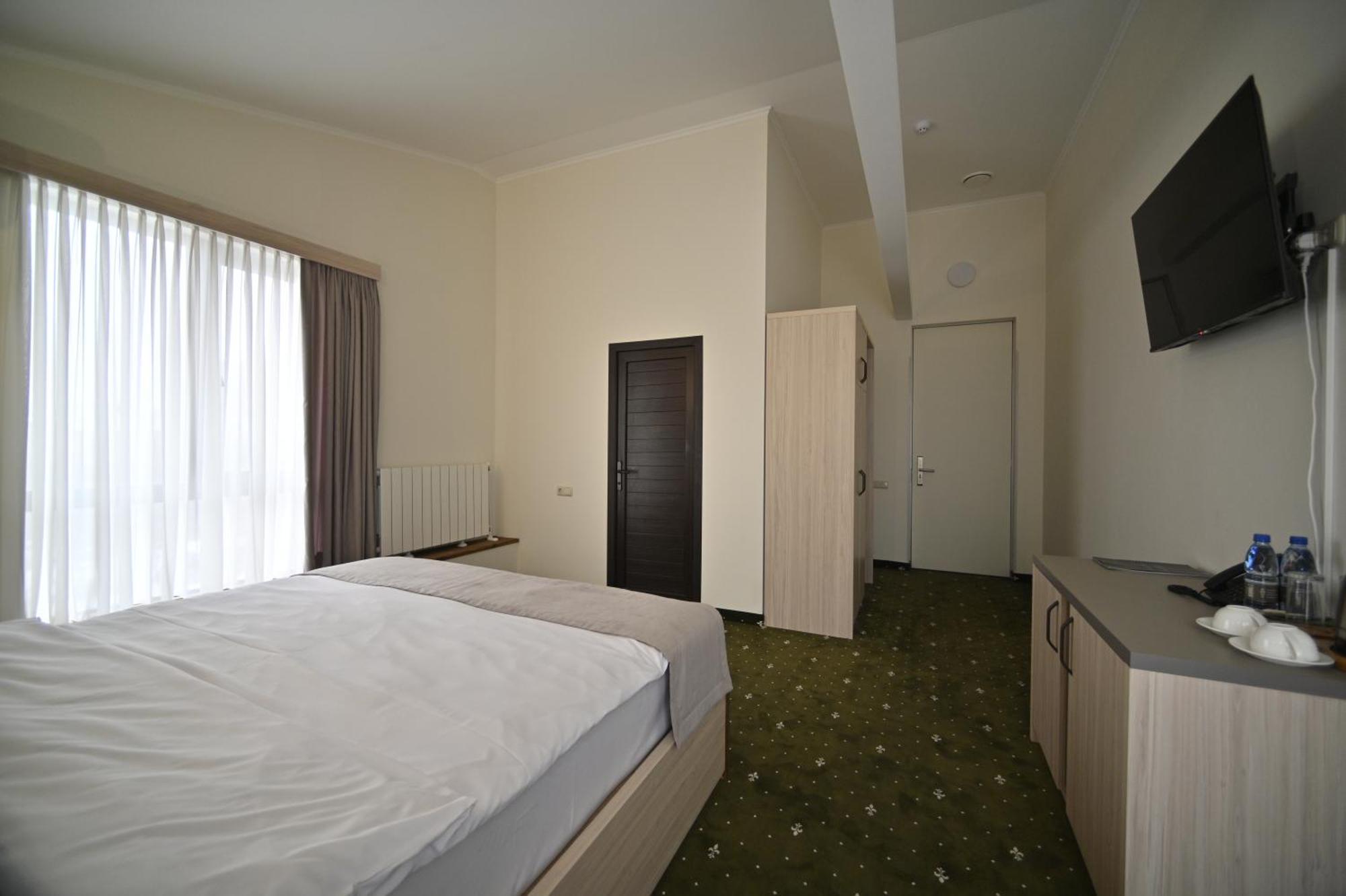 Colette Hotel Yerevan Exterior photo