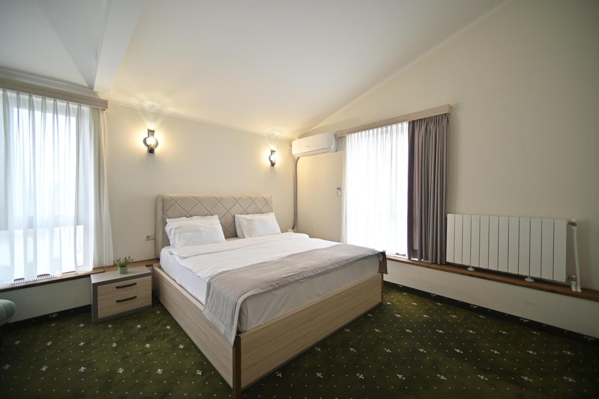 Colette Hotel Yerevan Exterior photo